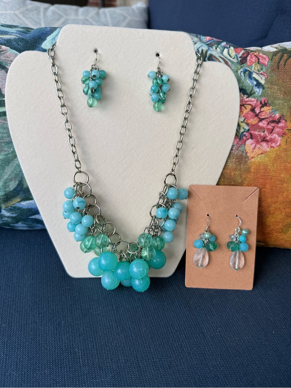 Stunning Jewelry Set